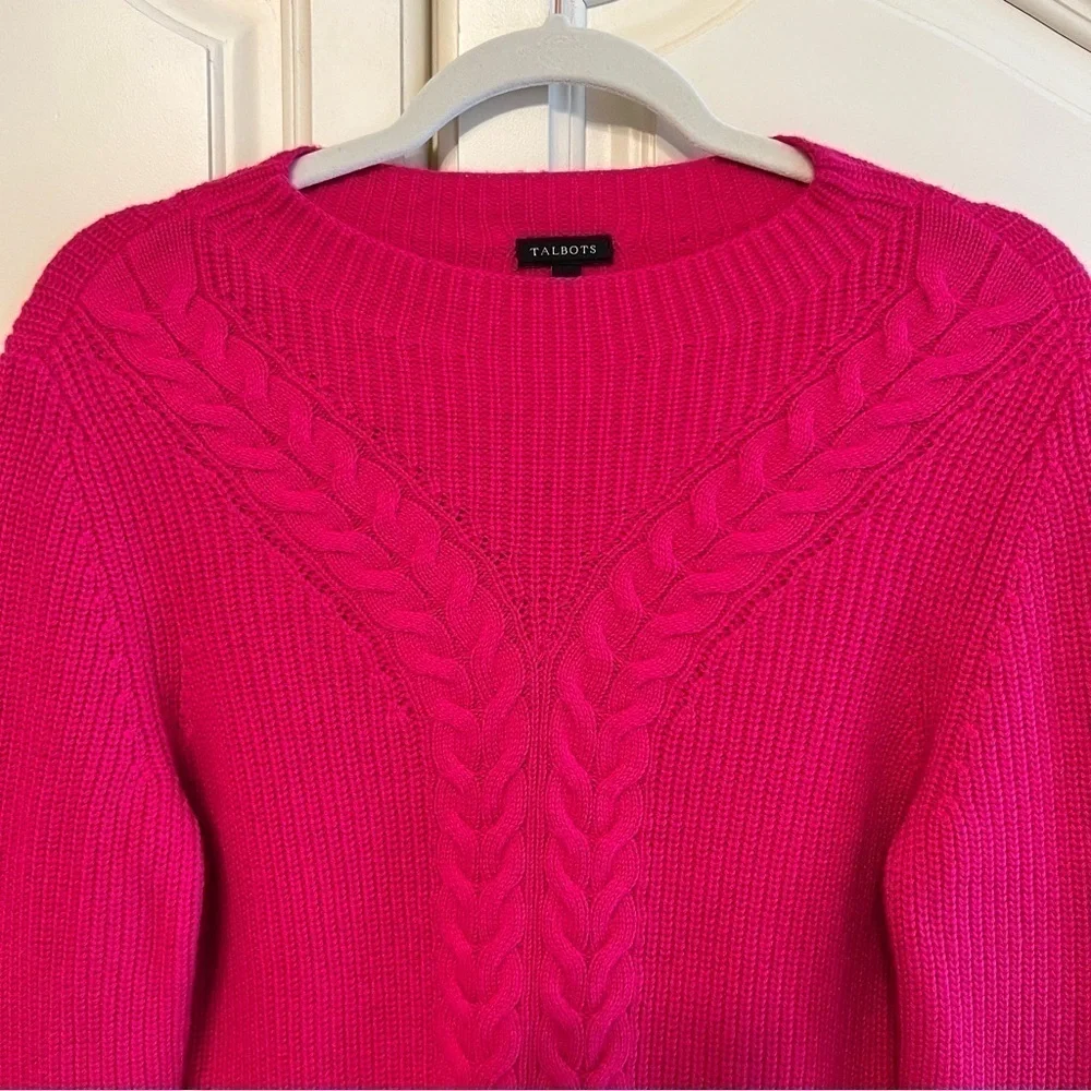 TALBOTS Cableknit Lamb’s Wool Sweater in Hot Pink, Size Small - Picture 2 of 8